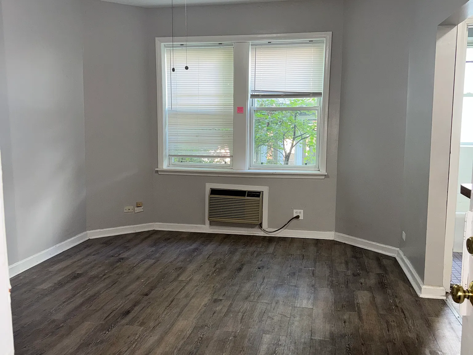 Studio, $1,050 — Photo 3