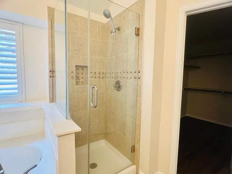 8101 Still Springs Dr — Photo 17