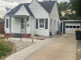 2312 S Clinton St, Sioux City, IA 51106