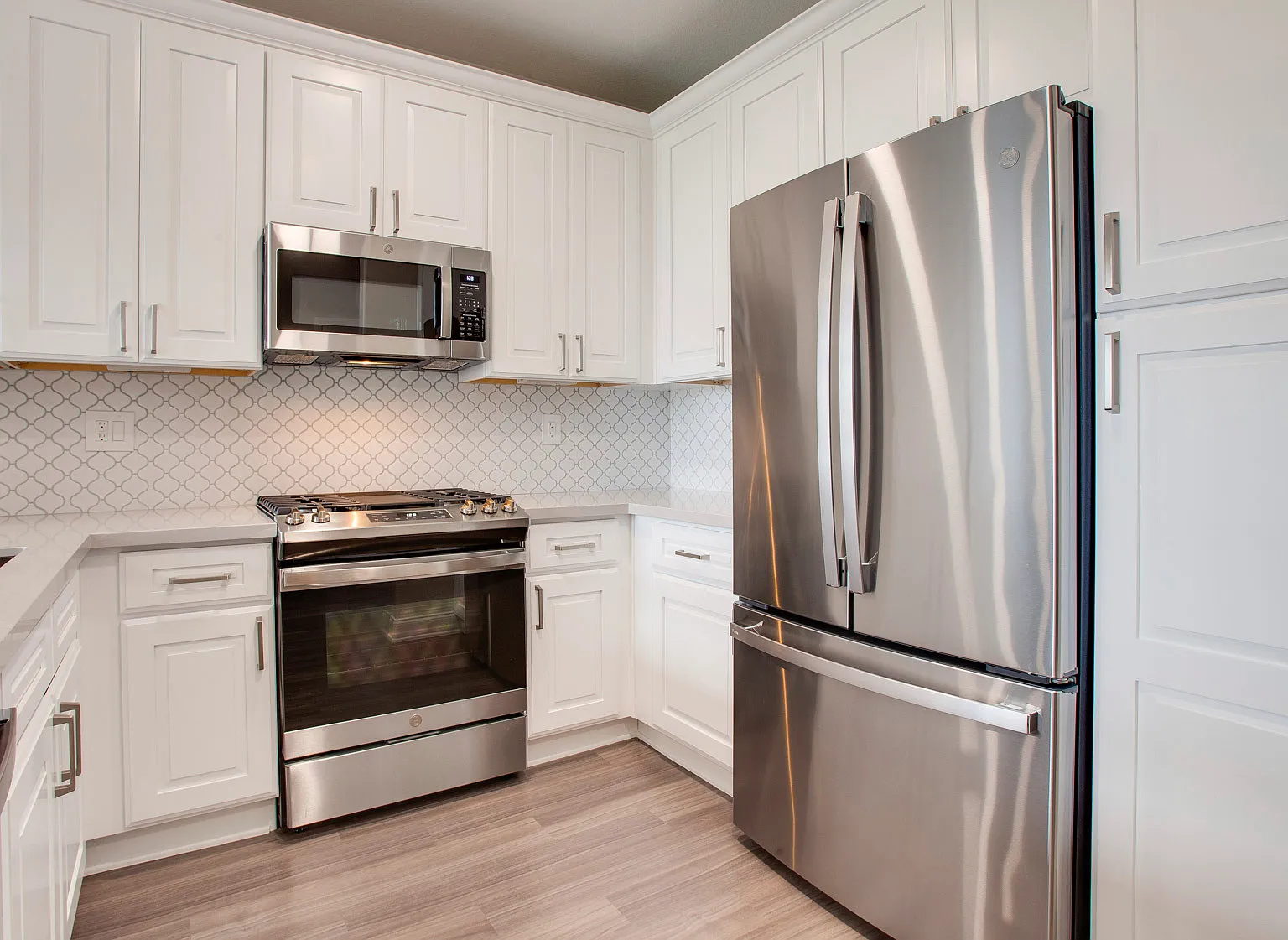 2 bed, 2.5 bath, 1520 sqft, $6,108 — Photo 4