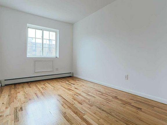 3rd image of 968 Myrtle Ave #3E