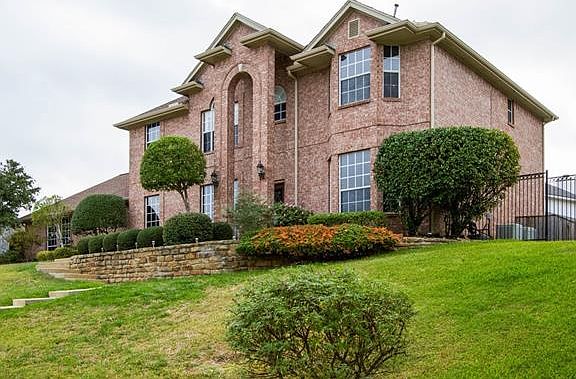 2nd image of 3005 Hillside Dr