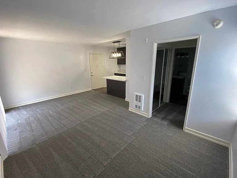 Maya Linda Apartments — Photo 23