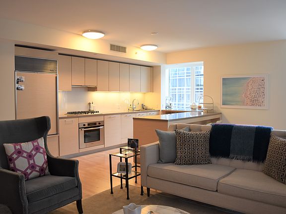 4th image of 301 Mission St APT 8A