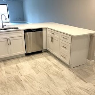 4th image of 4705 Santa Barbara Blvd