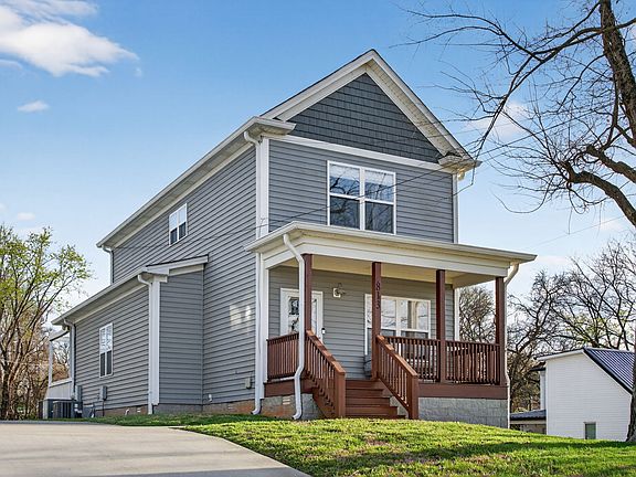 3rd image of 813 5th Ave E