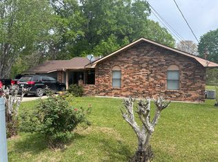 162 Decuir St, Marksville, LA 71351