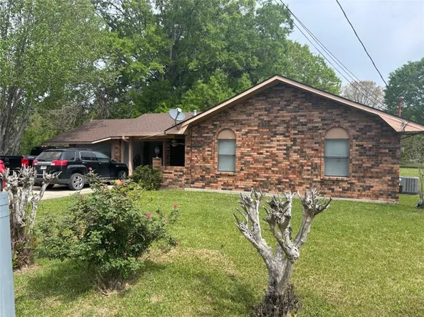 162 Decuir St, Marksville, LA 71351