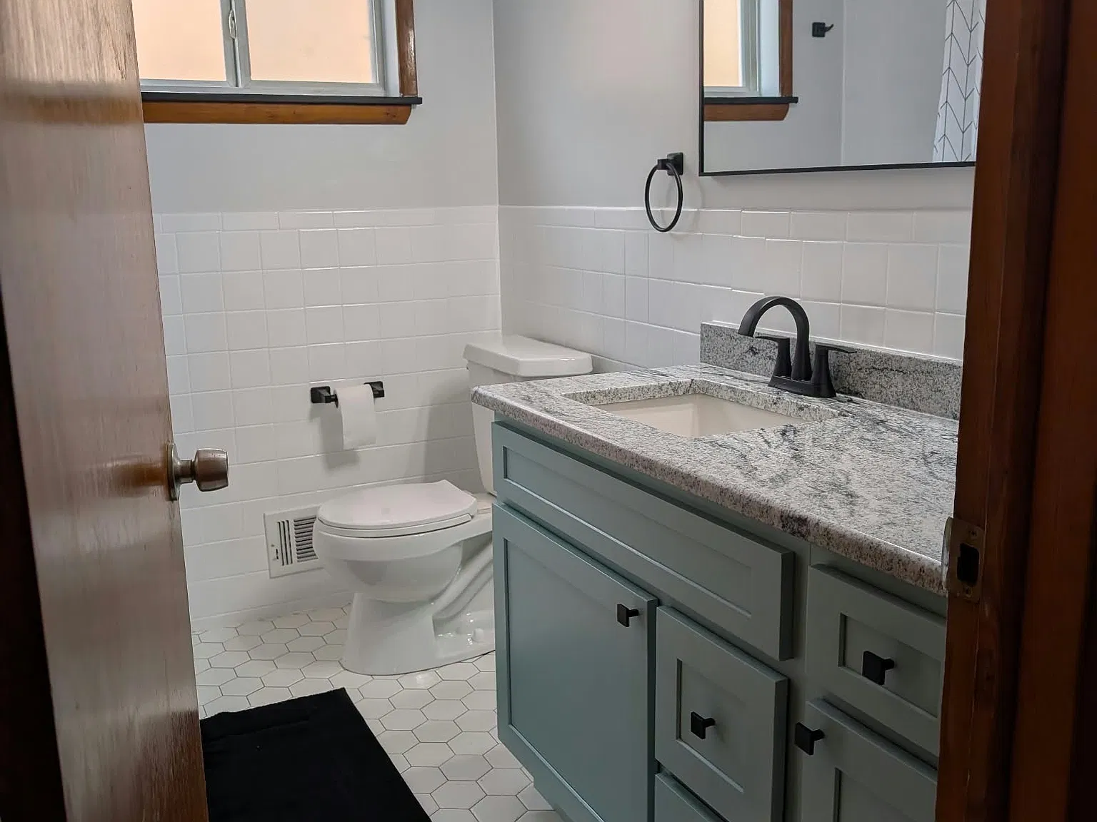 3 bed, 1232 sqft, $1,500 — Photo 2