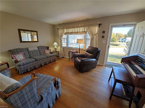 4th image of 1 Briarwood Dr