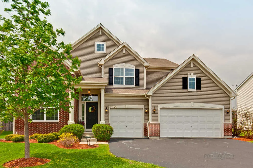 2345 Artesian Way photo 1