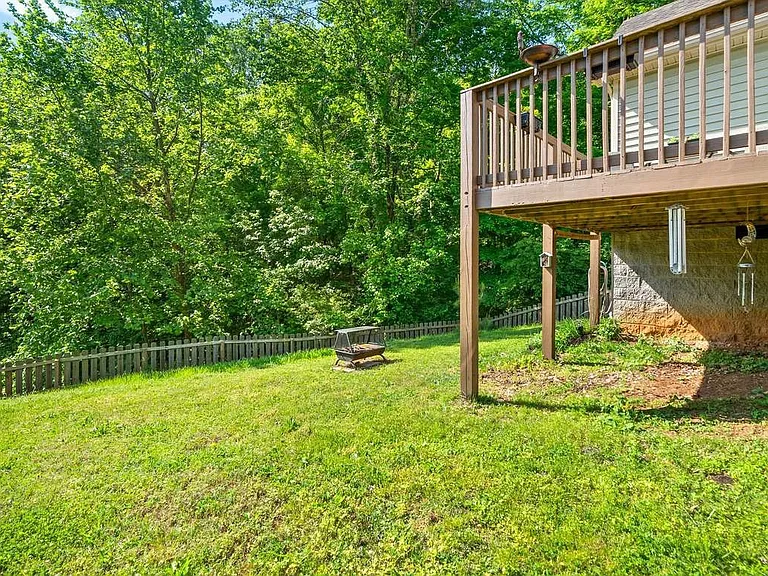 602 Hidden Valley Dr — Photo 12