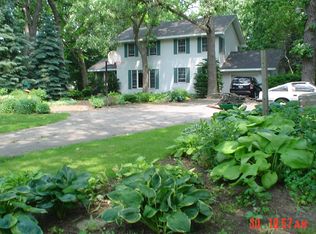 4028 McCullom Lake Rd, McHenry, IL 60050