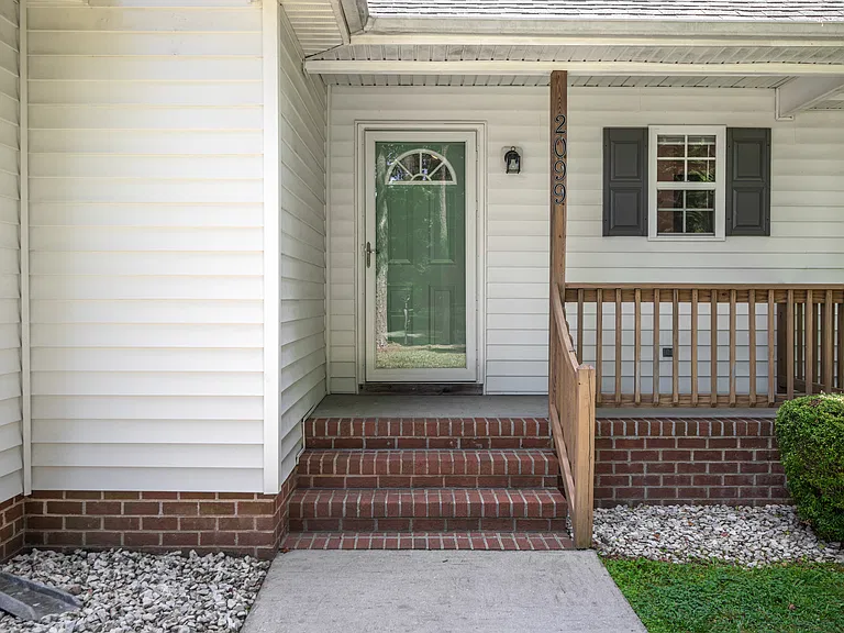 2099 Yacht Club Rd — Photo 5