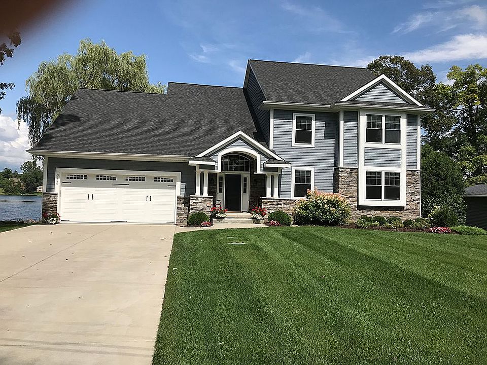 2nd image of 8720 Sherwood Dr