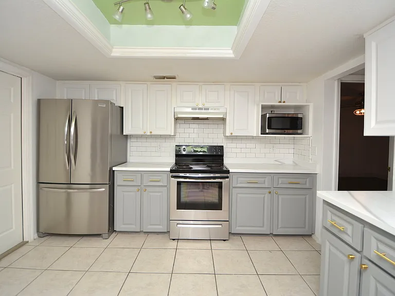 205 Beechwood Ln — Photo 7