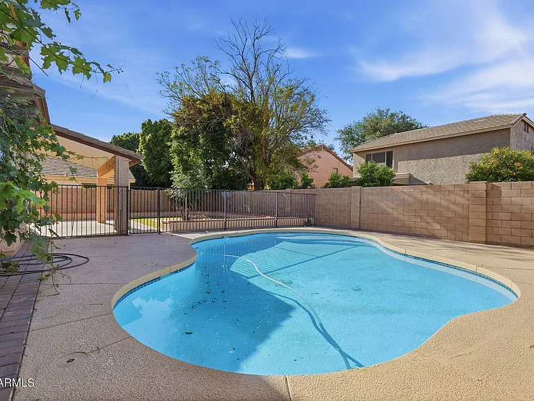 1166 E Stottler Dr — Photo 33