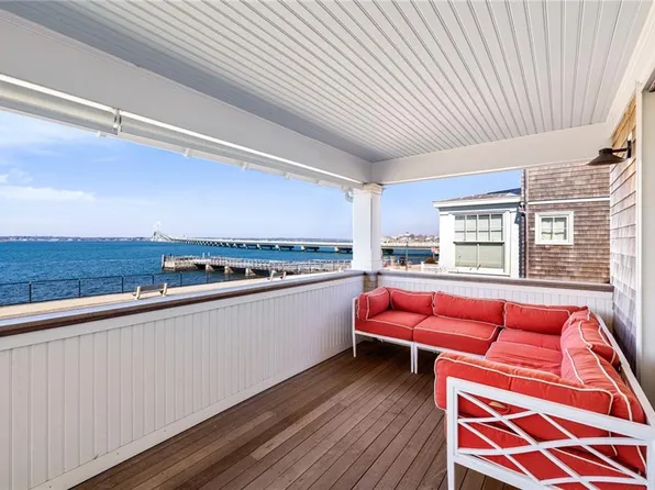 115 Washington St, Newport, RI 02840