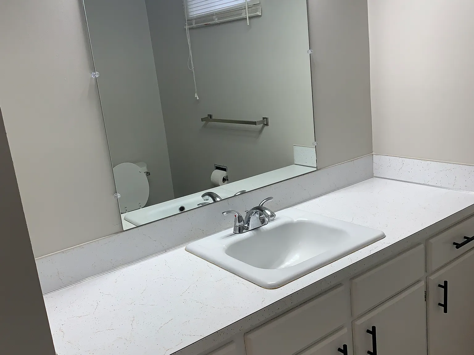 2 bed, 860 sqft, $1,450 — Photo 2