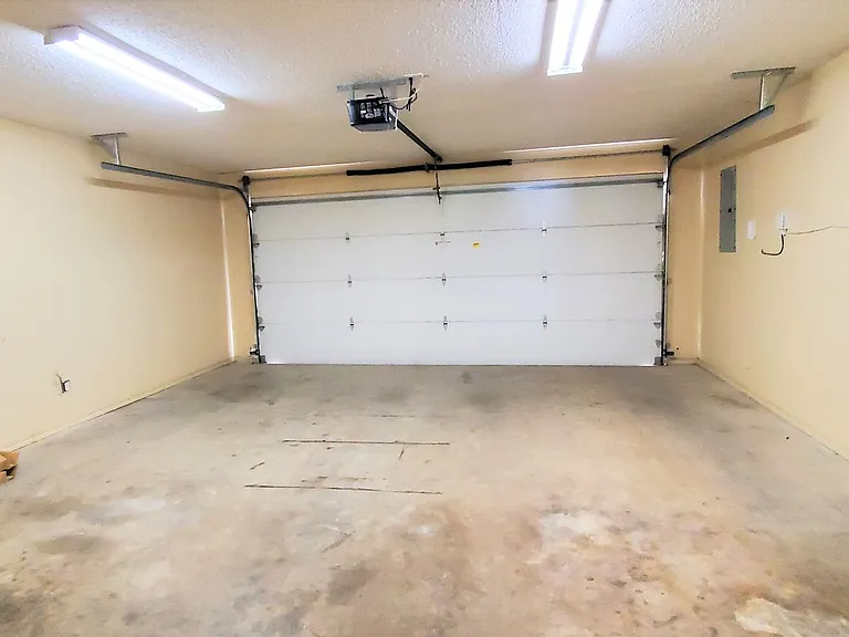 3117 N Bell Ave — Photo 10