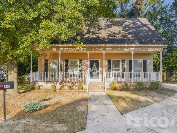 242 Chisolm Cir, Lexington, SC 29073
