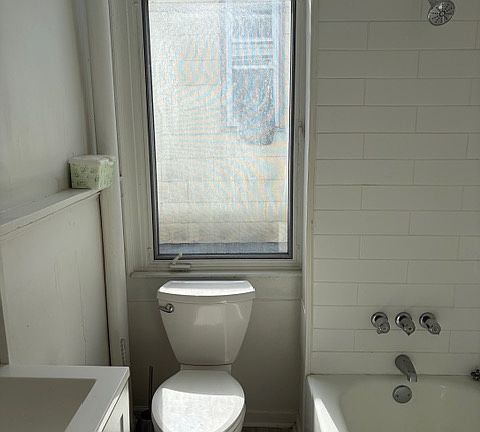 4th image of 511 E 30th St Floor 1