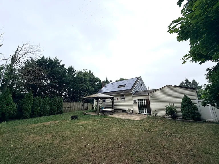 49 Maple Dr #1 — Photo 23
