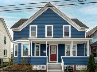 102 Oak Ave, Riverside, RI 02915