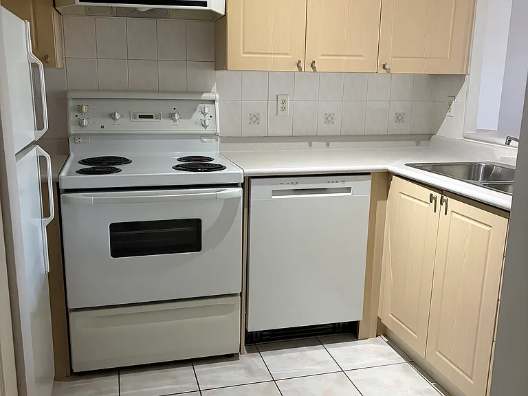 99 Hayden St #903 — Photo 7