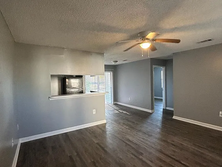 Springlake Apartments — Photo 45