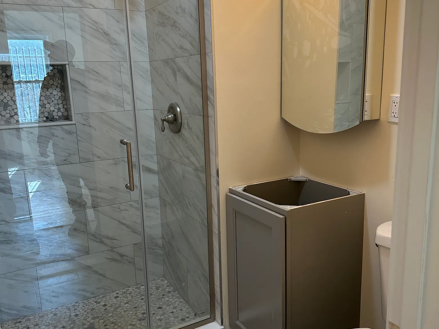 2 bed, 800 sqft, $3,500 — Photo 3