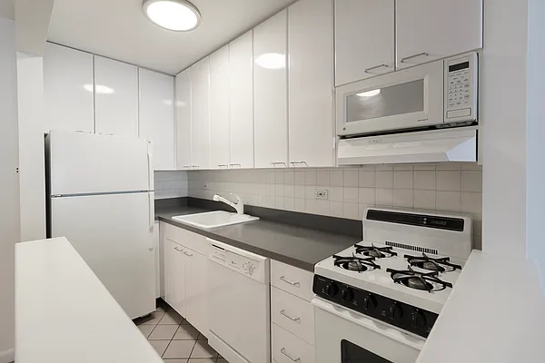 Rented by Siba Management Inc. | media 16