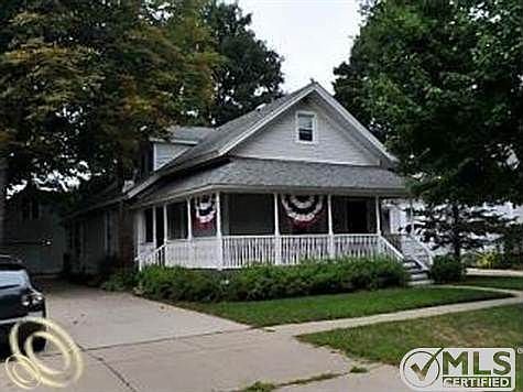 323 Hickory front.jpg