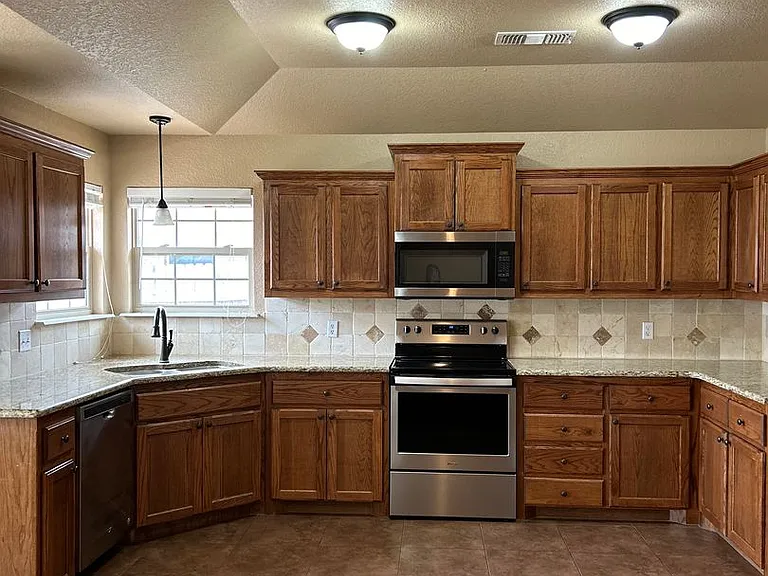 9313 Buccola Ave — Photo 8