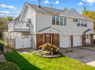 57 Middle Rd, Staten Island, NY 10308