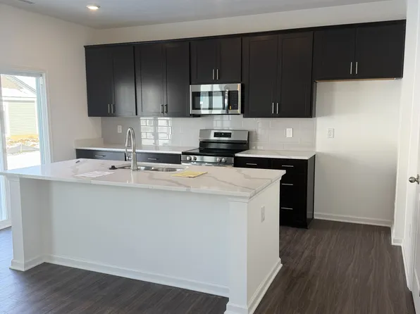 2840 Emerald St, Indianapolis, IN 46268