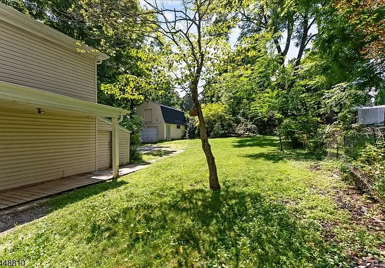 4 Maple St — Photo 11