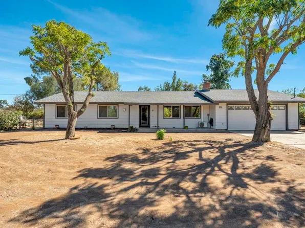 1717 Pine St, Ramona, CA 92065