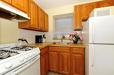 Rented by Eisenberg Exclusives