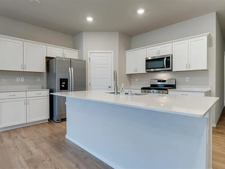 8207 S Avery Rd — Photo 4