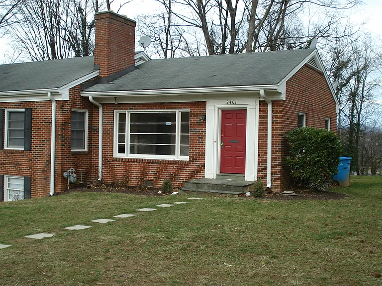 2401 Broadway Ave SW #A — Photo 1