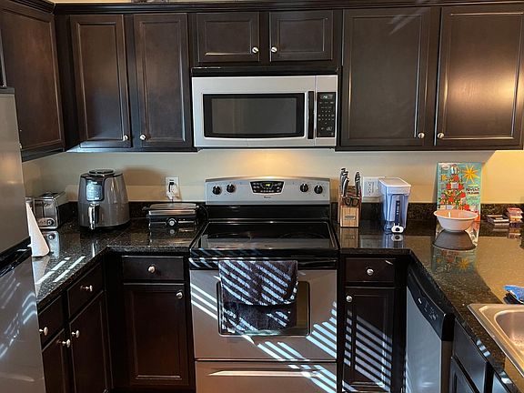 5th image of 3102-2300 Cottage Ln #3102