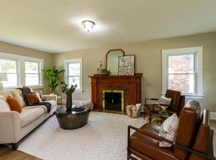 4229 Hickman Rd, Des Moines, IA 50310