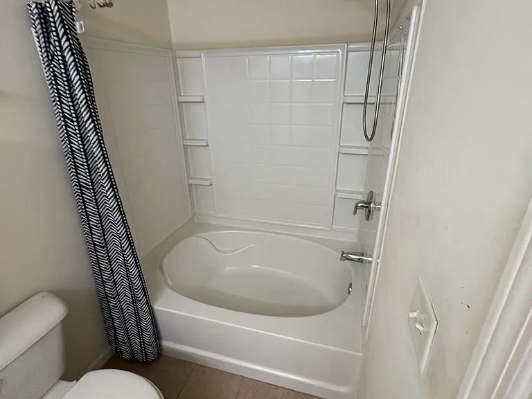 Primary Bath (Third Floor)