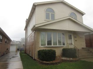 8322 S Tripp Ave, Chicago, IL 60652