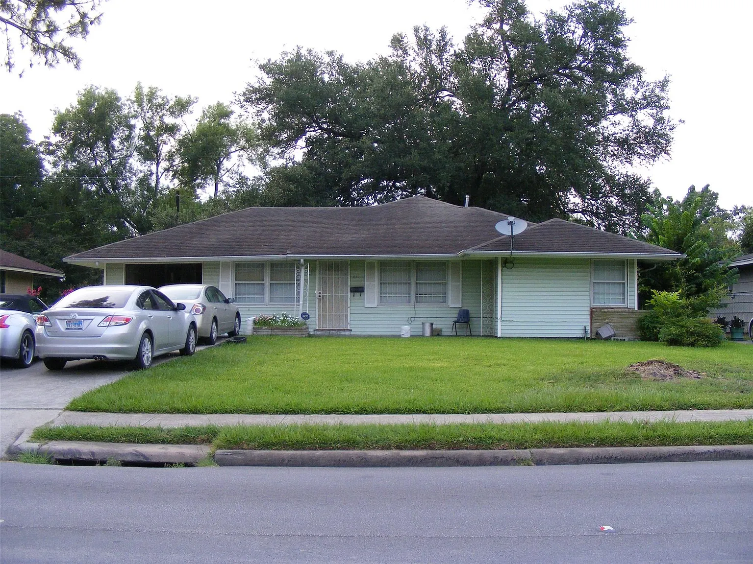 3 bed, 2.0 bath, 1478 sqft, $1,500 — Photo 2