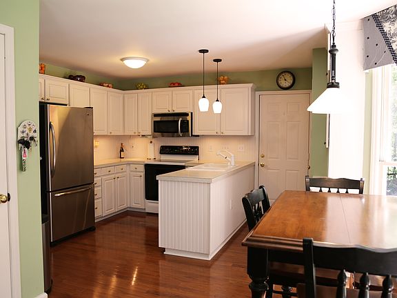 Kitchen with Hardwood