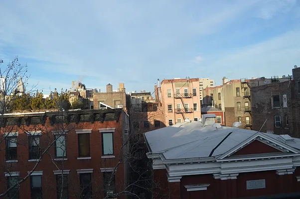 Rented by OvCo Realty | media 32