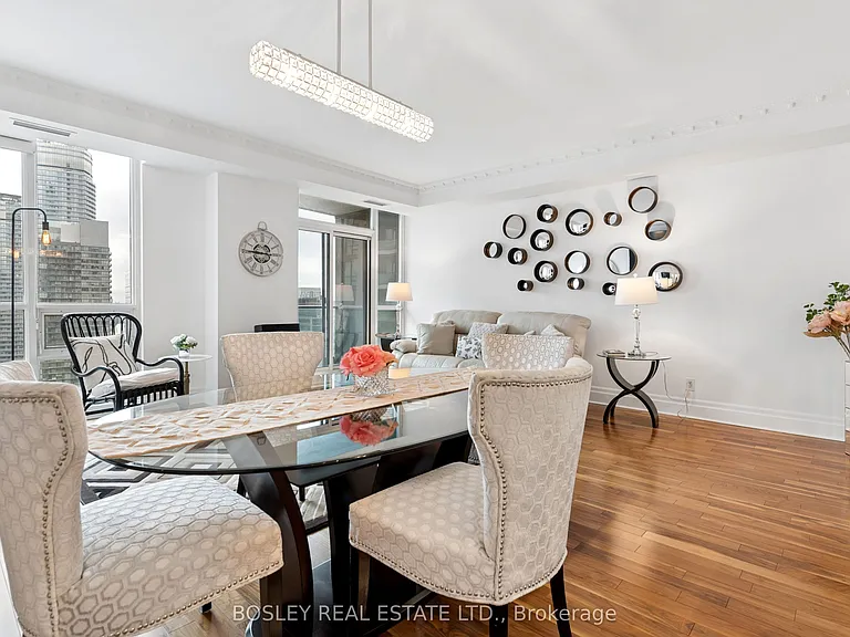 16 Harbour St #4501 — Photo 10
