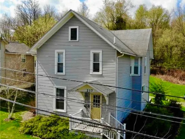 217 N Main St, Slippery Rock, PA 16057
